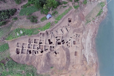 首座火燒痕跡大溪文化墓葬出土 墓主人蜷身而臥 首座火燒痕跡大溪文化墓葬出土 墓主人蜷身而臥