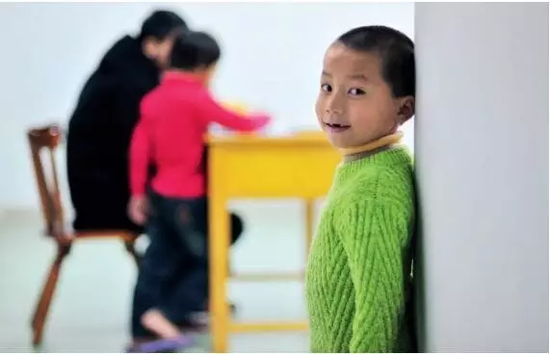 2013��1�£�����ʡȪ�ݕx��������Ժ����B��24������ĺ��ӡ�����ʡ�x��������߅������ݠ�^�ƫ@���u�ͷǷ����B�����У�������@24�����ӣ������Ҳ��������ĸ�ĸ������Ժ���˺��ӂ��R�r�ġ��ҡ����D�����A