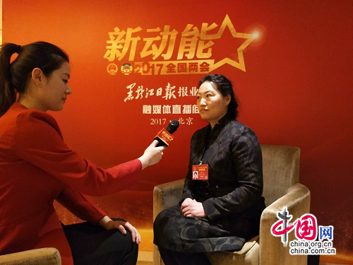 全國人大代表王月清:回收快遞包裝垃圾 實現(xiàn)綠色物流