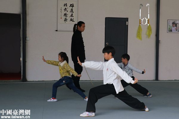 【網絡媒體走轉改】觀背村的“蛻變記”:新時代新農村的新模型 【網絡媒體走轉改】觀背村的“蛻變記”:新時代新農村的新模型