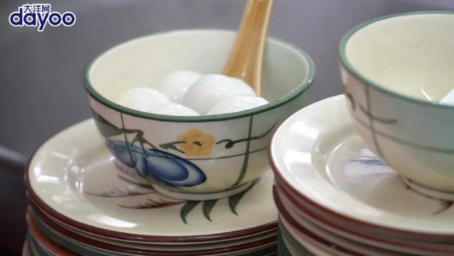 �e���ˣ��V�ݵĶ������治ֹ�Ԝ��A��