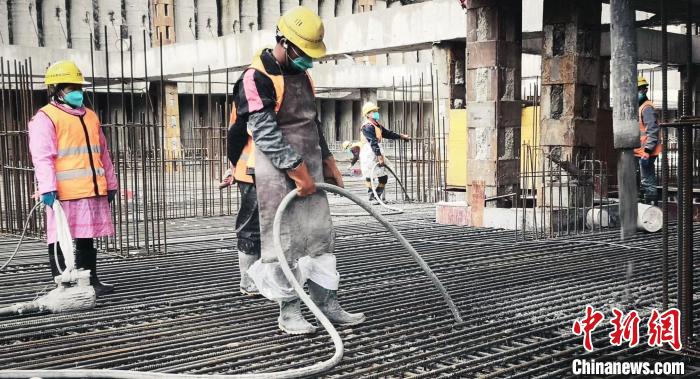 (上海戰(zhàn)疫錄)“滬”動進行時:上海重大工程建設(shè)按下“復(fù)工鍵”