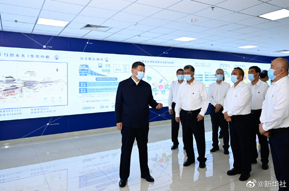 ��(x��)��ƽ��������һ��һ·�����½�������߅�h(yu��n)�؎�������һ���м~�؎�