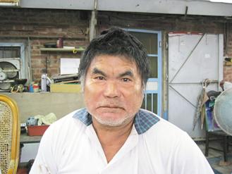 60歲的臺南縣鹽水鎮民蔡富雄,長相兇惡但心地善良,從小就被取外號“鐘馗”,大家都說很像。圖片來源:臺灣《聯合報》