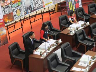高雄氣爆是人禍 高市議長炮轟陳菊無膽當(dāng)