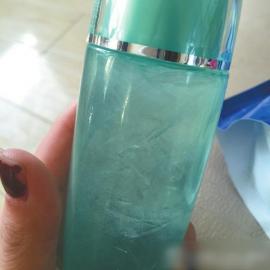 女子網(wǎng)購化妝品 快遞到手已結(jié)冰(圖) 女子網(wǎng)購化妝品 快遞到手已結(jié)冰(圖)