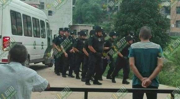 澎湃新聞從祁陽(yáng)縣公安局證實(shí),犯罪嫌疑人代某某已被警方抓獲。