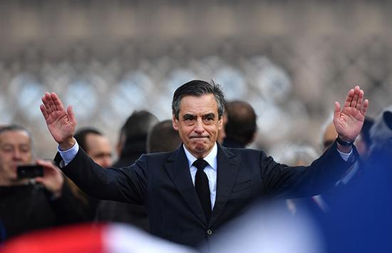 當地時間2017年3月5日,法國巴黎,法國大選右翼候選人菲永舉行造勢大會。