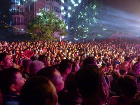 北京市朝陽區(qū)清河營村村委會副主任馬林祥,高調(diào)為兒子連擺3天婚宴