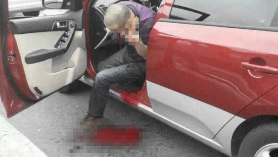 上海浦東機場一的哥頸部被刺身亡嫌疑人系同行