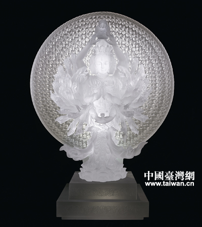 楊慧姍創(chuàng)作的千手千眼觀音造像 楊慧姍創(chuàng)作的千手千眼觀音造像