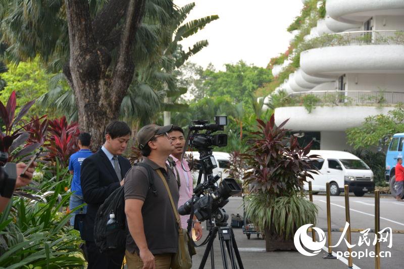 �ɰ��I���˕��挢��7�����¼����e������ý�w�����@��ͨ���M�뷱æ������B��������Wӛ�߶Εԉ����S誔z��