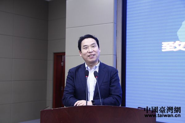 安康市副市長(zhǎng)趙俊民在交流懇談會(huì)上致辭。(中國(guó)臺(tái)灣網(wǎng) 尹賽楠 攝) 安康市副市長(zhǎng)趙俊民在交流懇談會(huì)上致辭。(中國(guó)臺(tái)灣網(wǎng) 尹賽楠 攝)