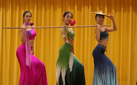 大陸少數民族歌舞走進臺灣校園:唯有交流,才能了解