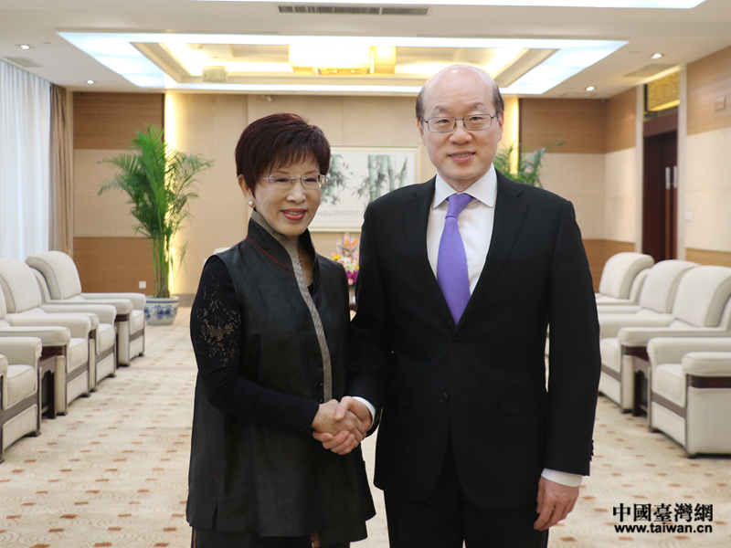 中共中央臺辦、國務(wù)院臺辦主任劉結(jié)一會見中國國民黨前主席洪秀柱 中共中央臺辦、國務(wù)院臺辦主任劉結(jié)一會見中國國民黨前主席洪秀柱