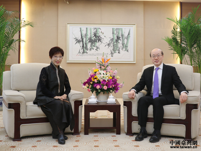 中共中央臺辦、國務(wù)院臺辦主任劉結(jié)一會見中國國民黨前主席洪秀柱 中共中央臺辦、國務(wù)院臺辦主任劉結(jié)一會見中國國民黨前主席洪秀柱